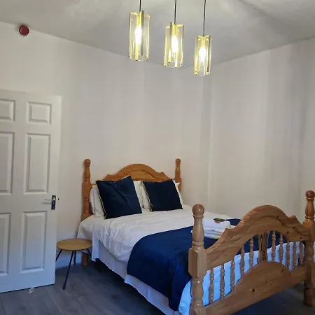 Ideal For Short - Apartment Cork